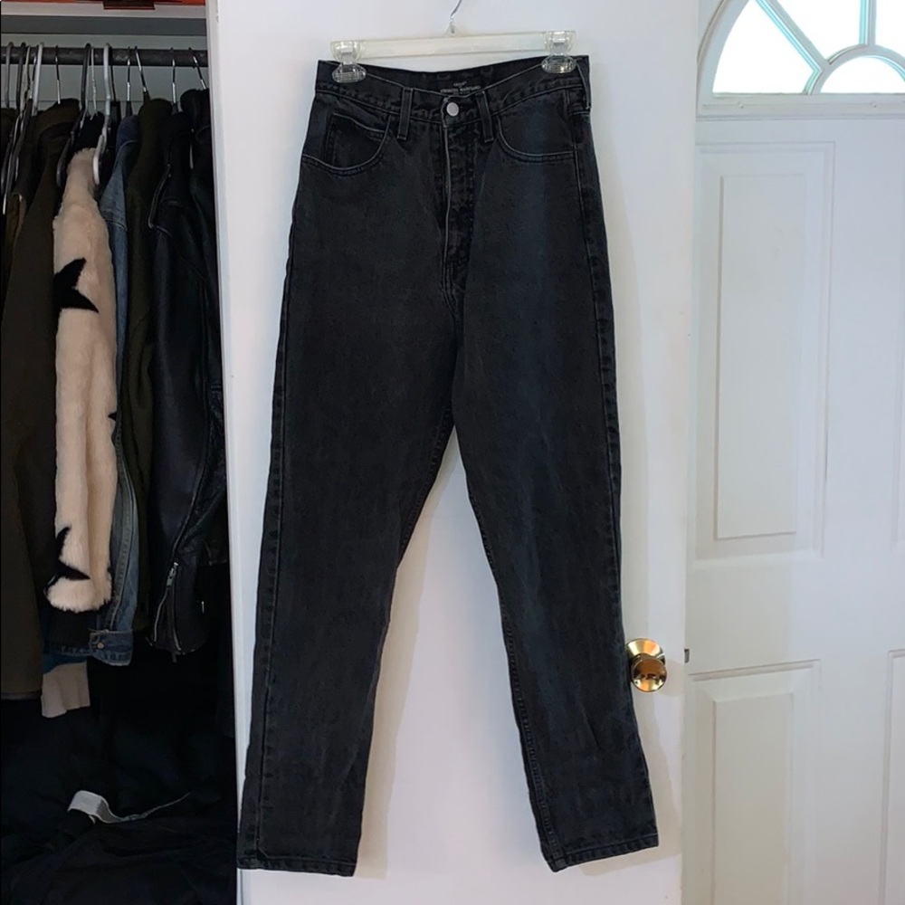 -VINTAGE- GUESS black washed denim mom jeans!